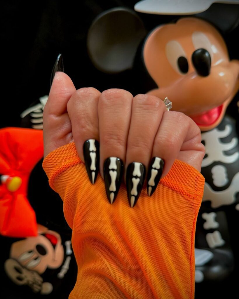 halloween nails black