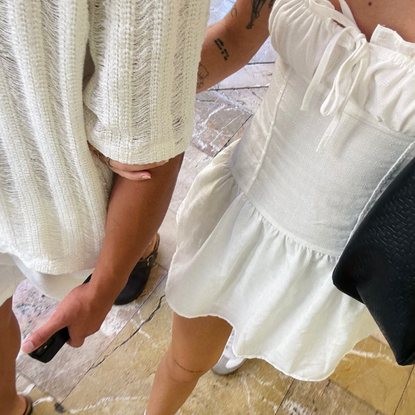 how to be more feminine in a relationship