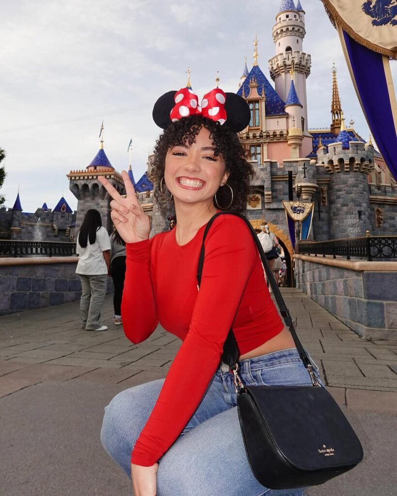 disneyland outfits women