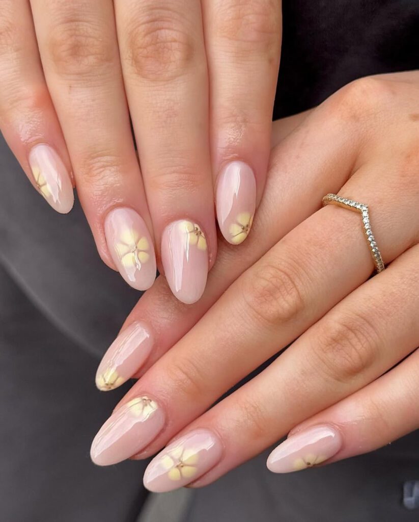 buttery yellow nails