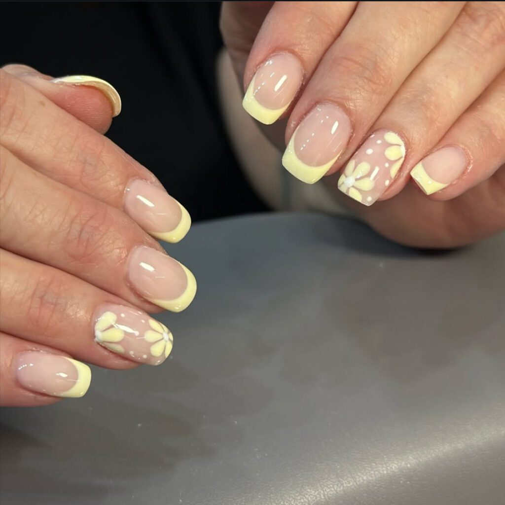 buttery yellow nails