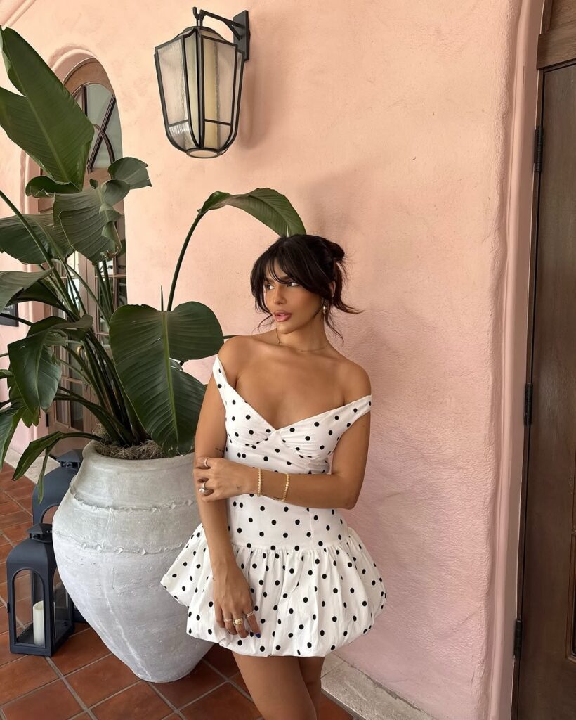 feminine clothing styles