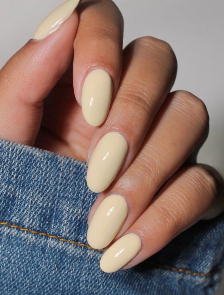 butter yellow nails designs