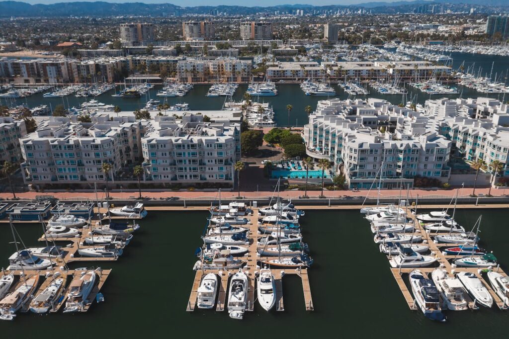 where to find rich men