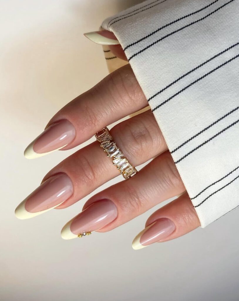 butter yellow nails designs