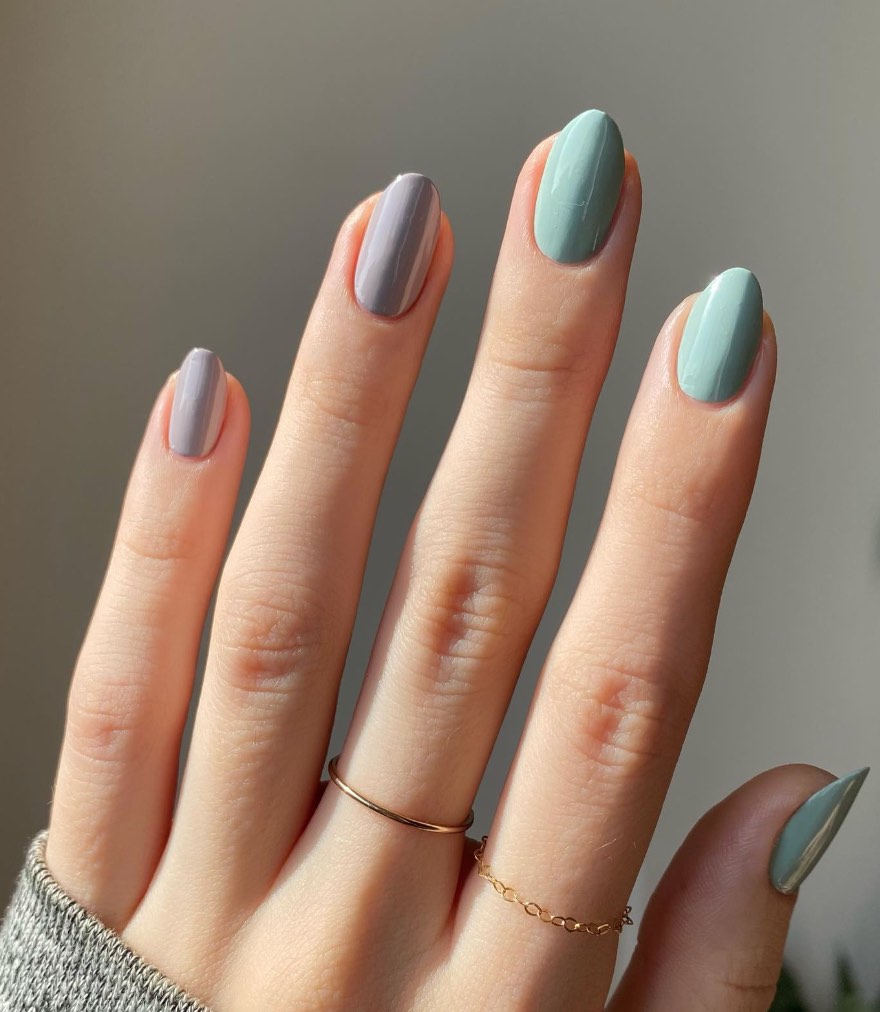 nail design two colors