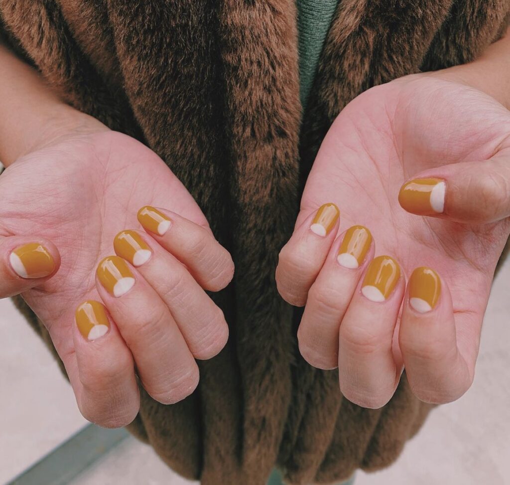 two color nail polish trend