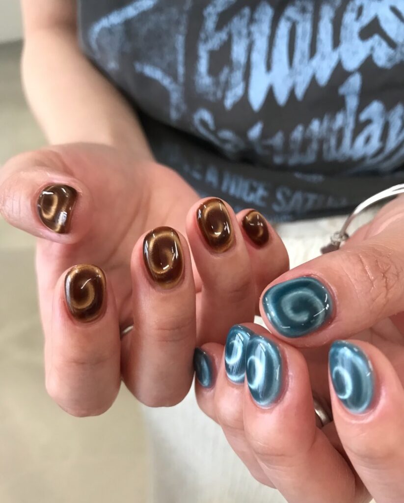 two tone nail art