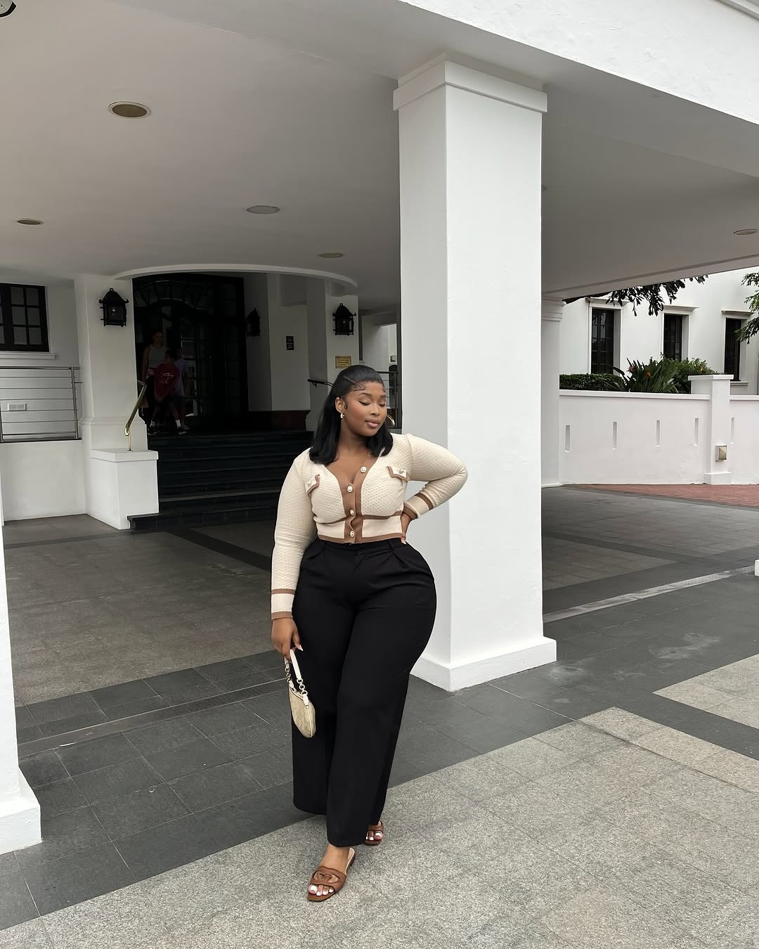 what to wear if you are a short and chubby woman