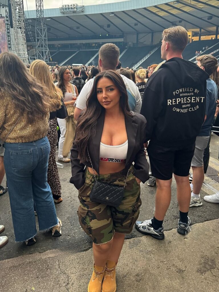 casual concert outfits women