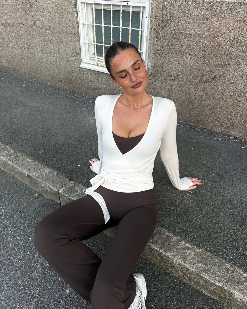 all black workout outfit