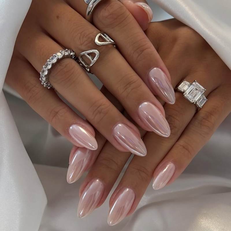 neutral winter nails