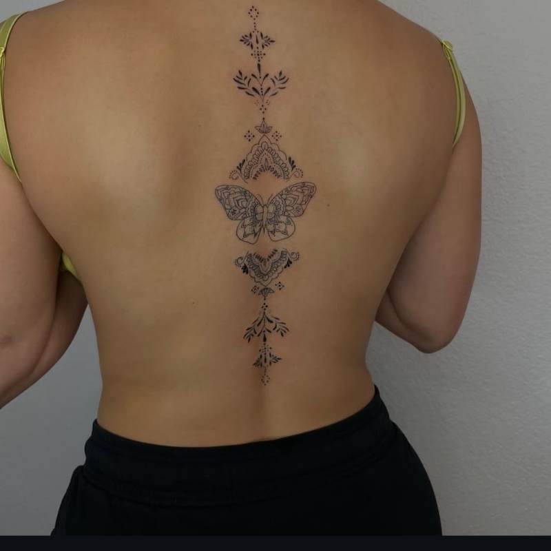 spine tattoos for women