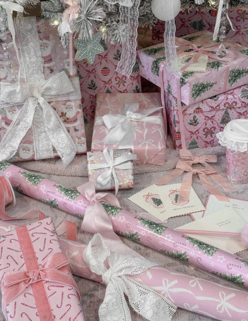 friendmas decorations