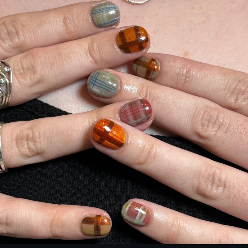 plaid nails fall