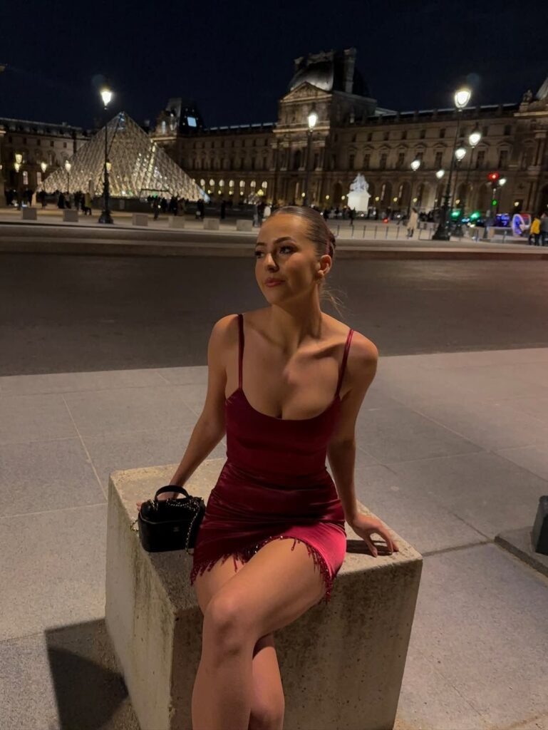 holiday party outfits 
