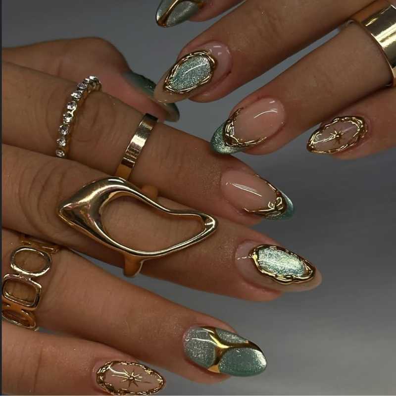 cat eye nails design