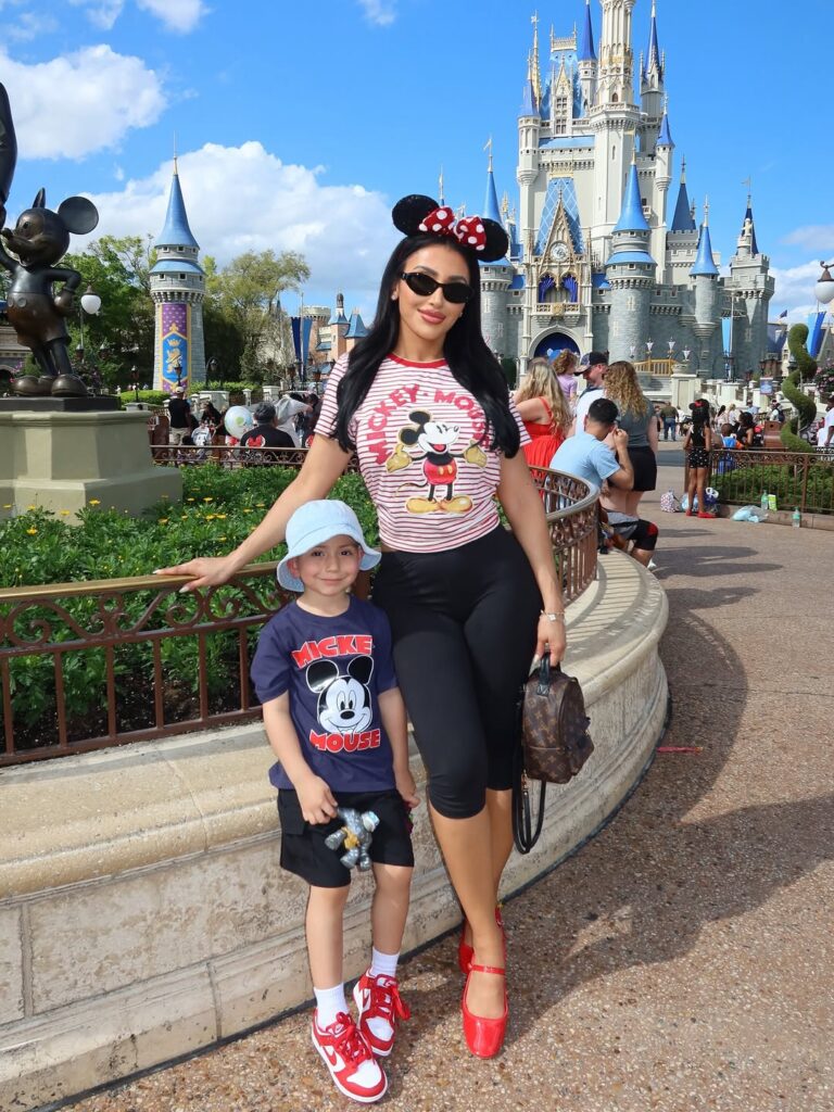 what to wear to disneyland