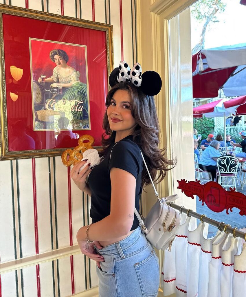 disneyland outfits for mom