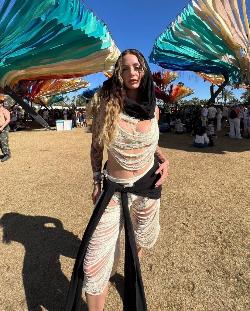 outfit burning man festival