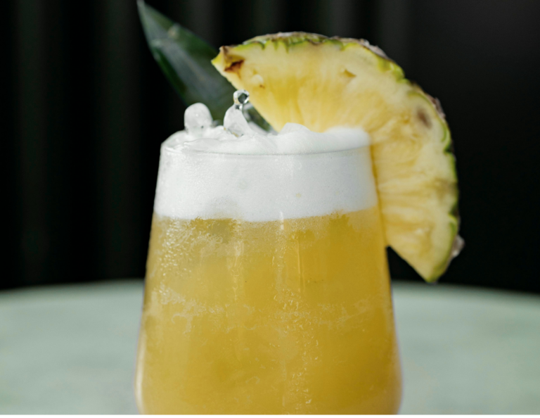 Lose Belly FAT with This Yummy Pineapple Skin Tea Recipe