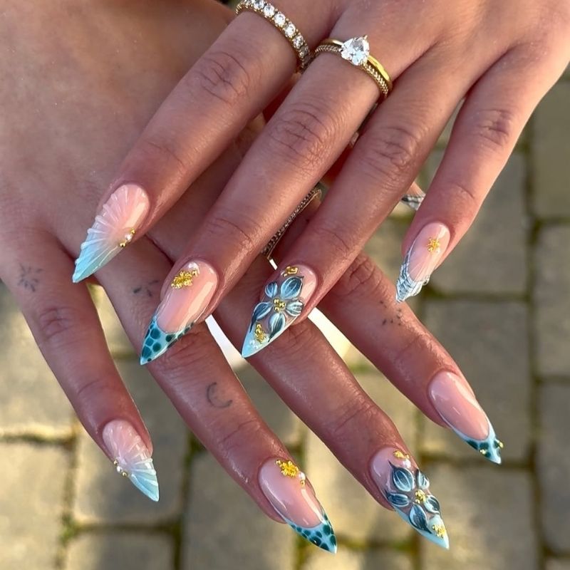vacation nails almond