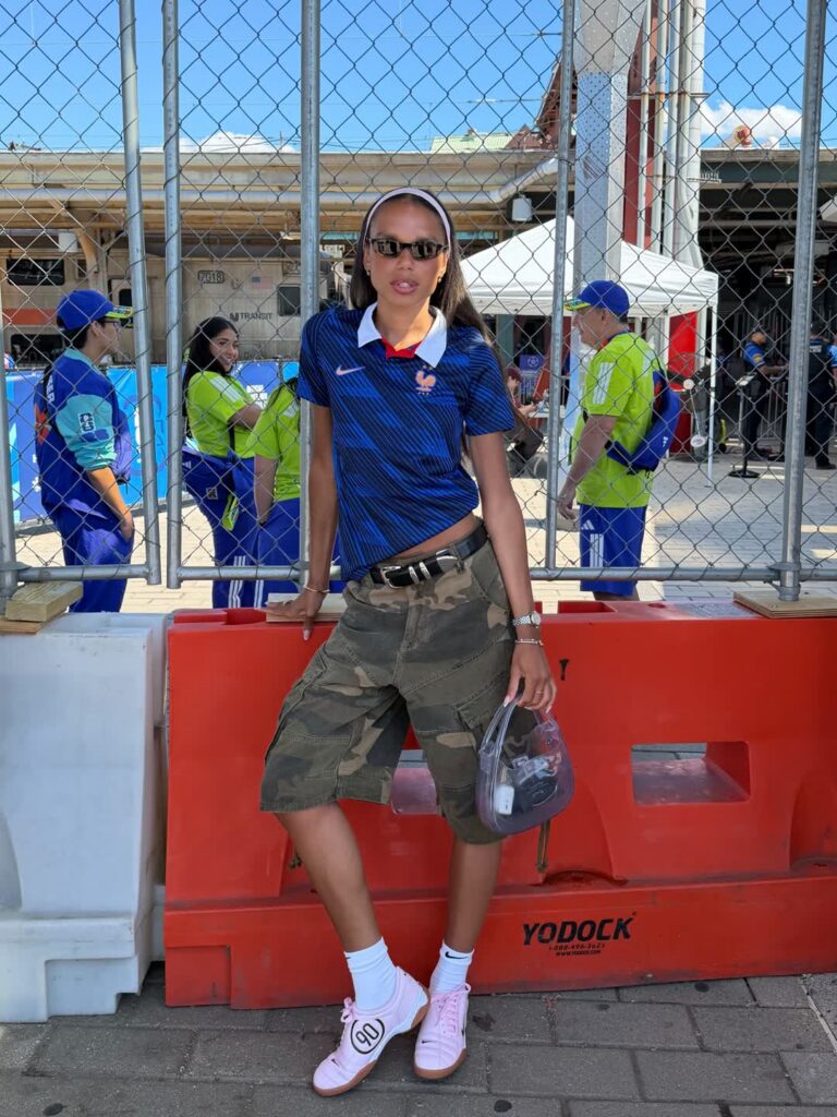 cargo pants outfit women