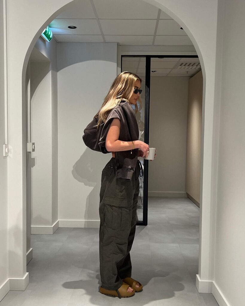 green cargo pants outfits