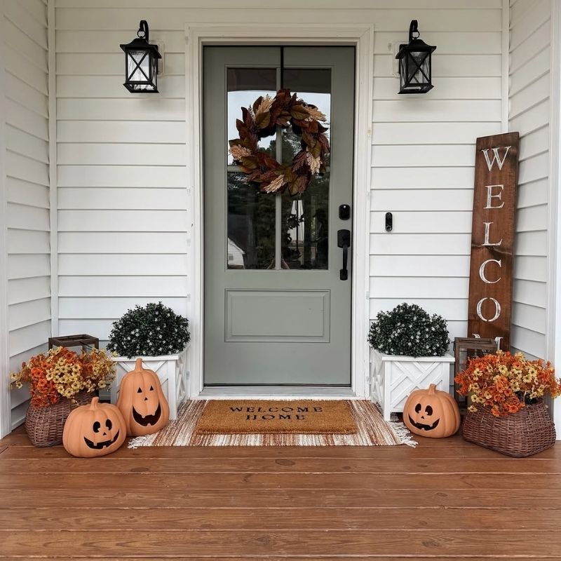 fall front porch decorating
