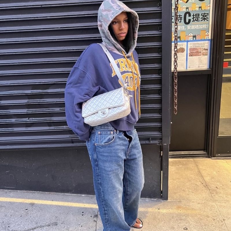 how to style baggy jeans