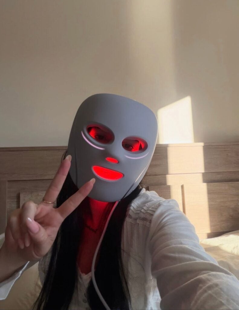 shark cryoglow led face mask 